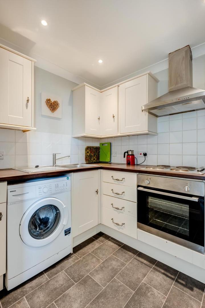 The Smugglers Retreat Appartement Hastings Buitenkant foto